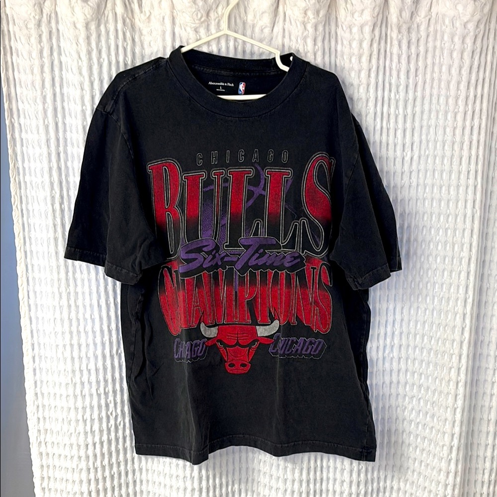 Abercrombie & Fitch Men’s  Black Bulls Graphic Tee